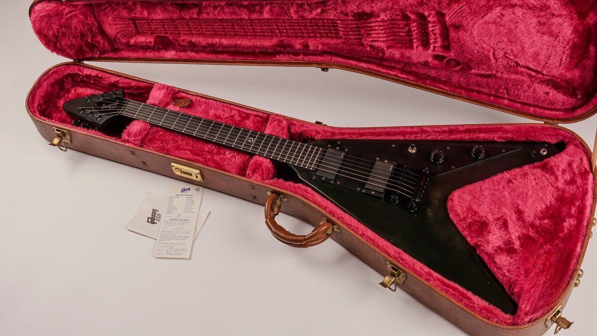 Gibson Flying in Gothic 1999 – EMG + case   Original - Refurbished