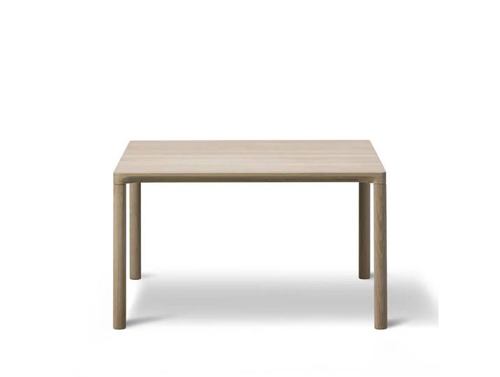 Fredericia Furniture Piloti 6725 Couchtisch Lackiertes Eichenholz-Höhe 41 cm