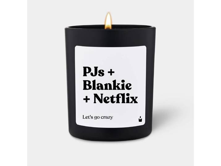 Duftkerze Woody PJs + Blankie + Netflix. Let's go crazy