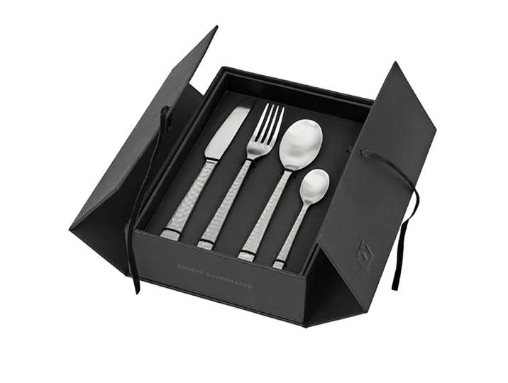 Broste Copenhagen Hune couverts 16 pcs Brushed satin hammered