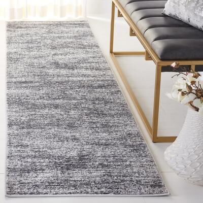 SAFAVIEH Shivan Fimmie Modern Rug