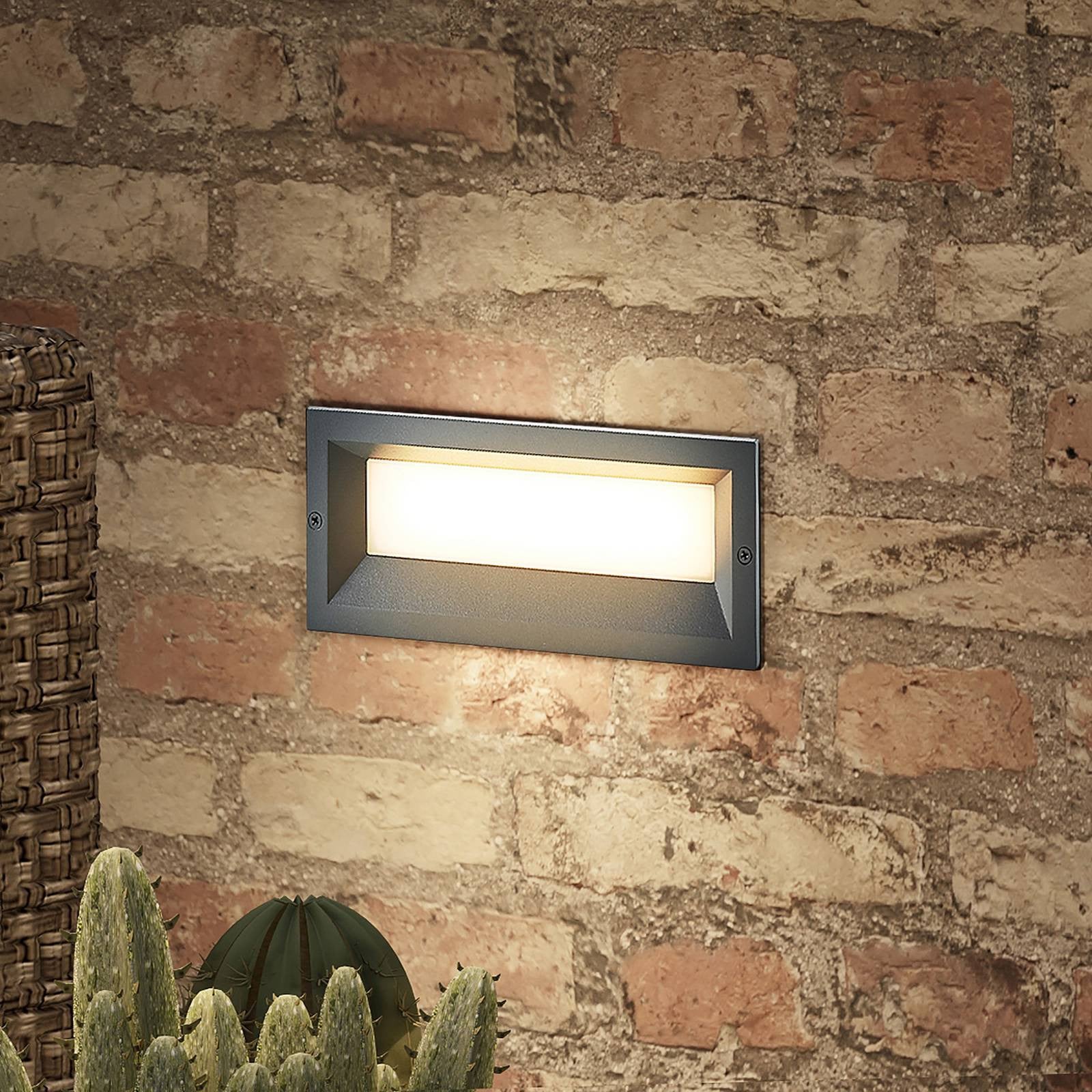 Lucande Lachlain LED-buitenwandlamp modern grijs aluminium