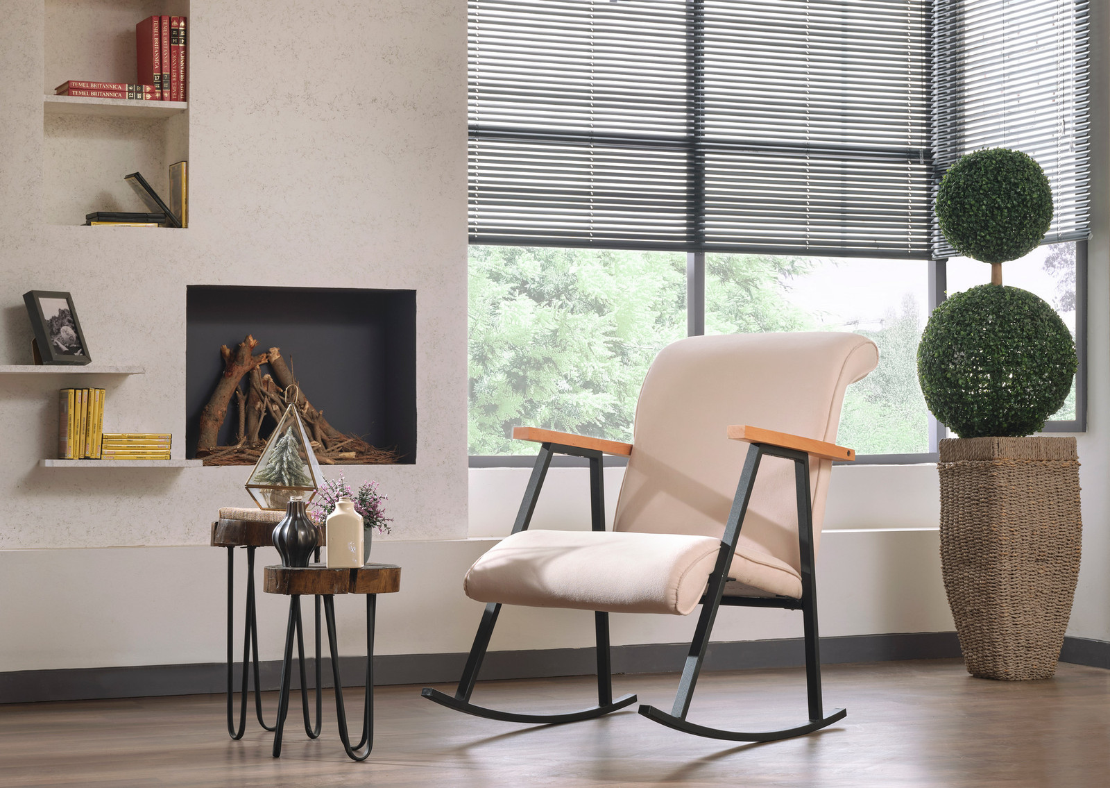 Hanah Home Yoka Kantoelstoel Sahne met metalen frame