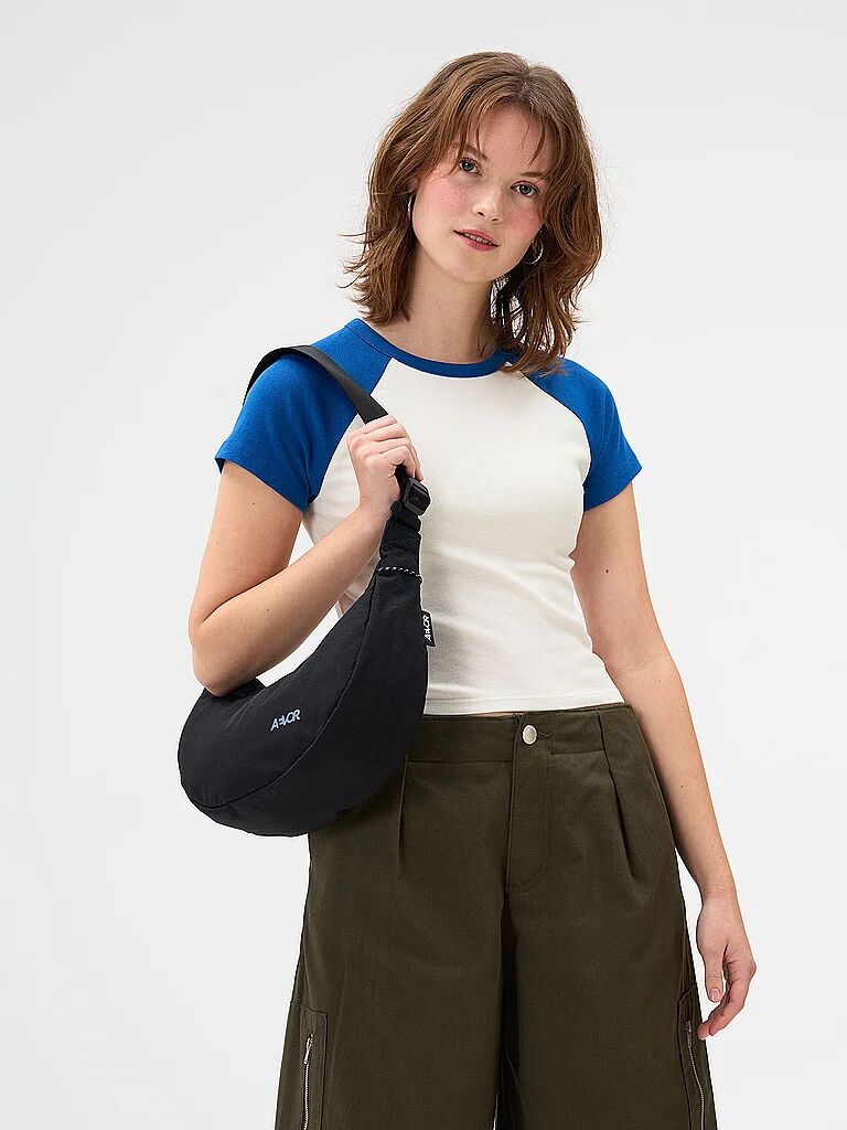 AEVOR Umhängetasche Sling Bag Small schwarz B