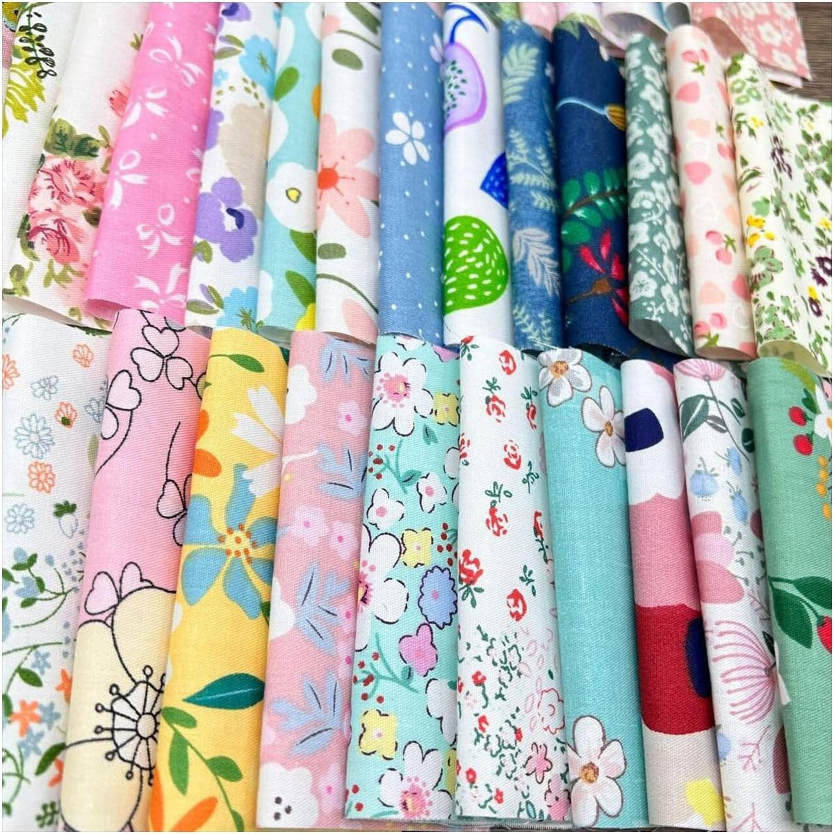 Kleurrijk patchwork stofpakket met vierkante bloemenpatronen voor kleding, beddengoed en gordijnen, 10 x 10 cm
