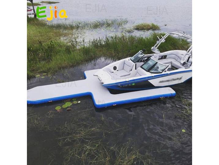 Station de stationnement Jetski pour ponton en U, point de chute bleu vert personnalisé, plate-forme de bateau gonflable à air géant pour stationnement sur l'eau