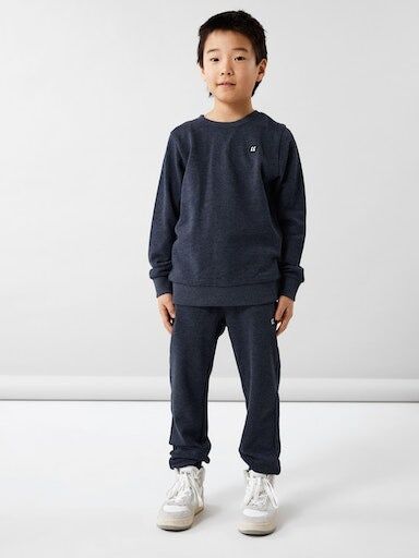 Sweatshirt NAME IT "NKMVIMO für Jungen mit Bündchen und klassischer Form", Jungen, Gr. 116, blau (schwarz sapphire), angeraute Sweatware, Obermaterial: 60% Baumwolle, 40% Polyester, meliert, unifarben, lässig geschnitten hüftlang, Rundhals, Rippbündchen, 