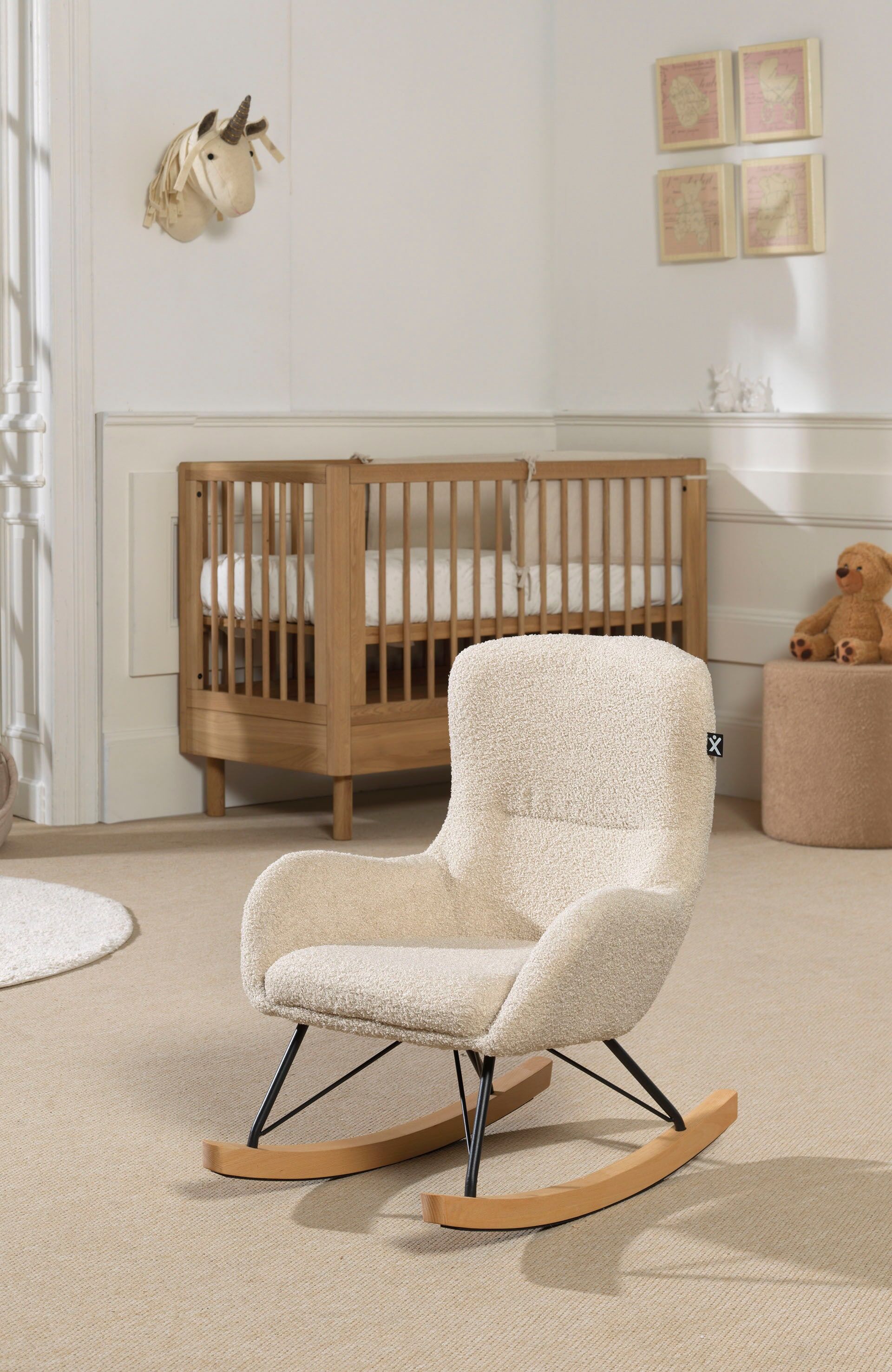 Schaukelstuhl VIPACK "für Kinder in flauschigem Bouclé Stoff gepolstert, zeitlose Optik", beige (beige, beige, beige), B:55cm H:69cm T:65cm, Polyester, Stühle, Schaukelstuhl, ermöglicht sanfte Schaukelbewegungen, Kufen mit Bodenschutz aus Filz beige, beig