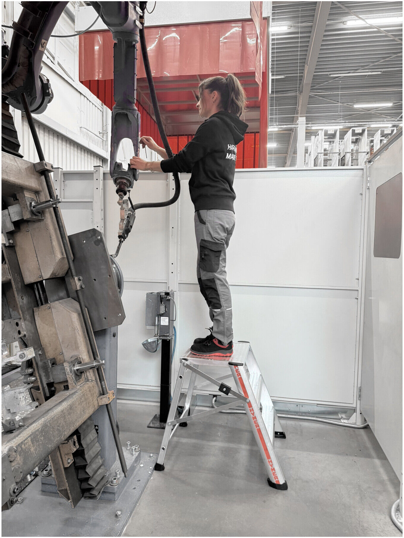 Hymer Service- und Montagetritt, einseitig begehbar, 3 Stufen (603603)