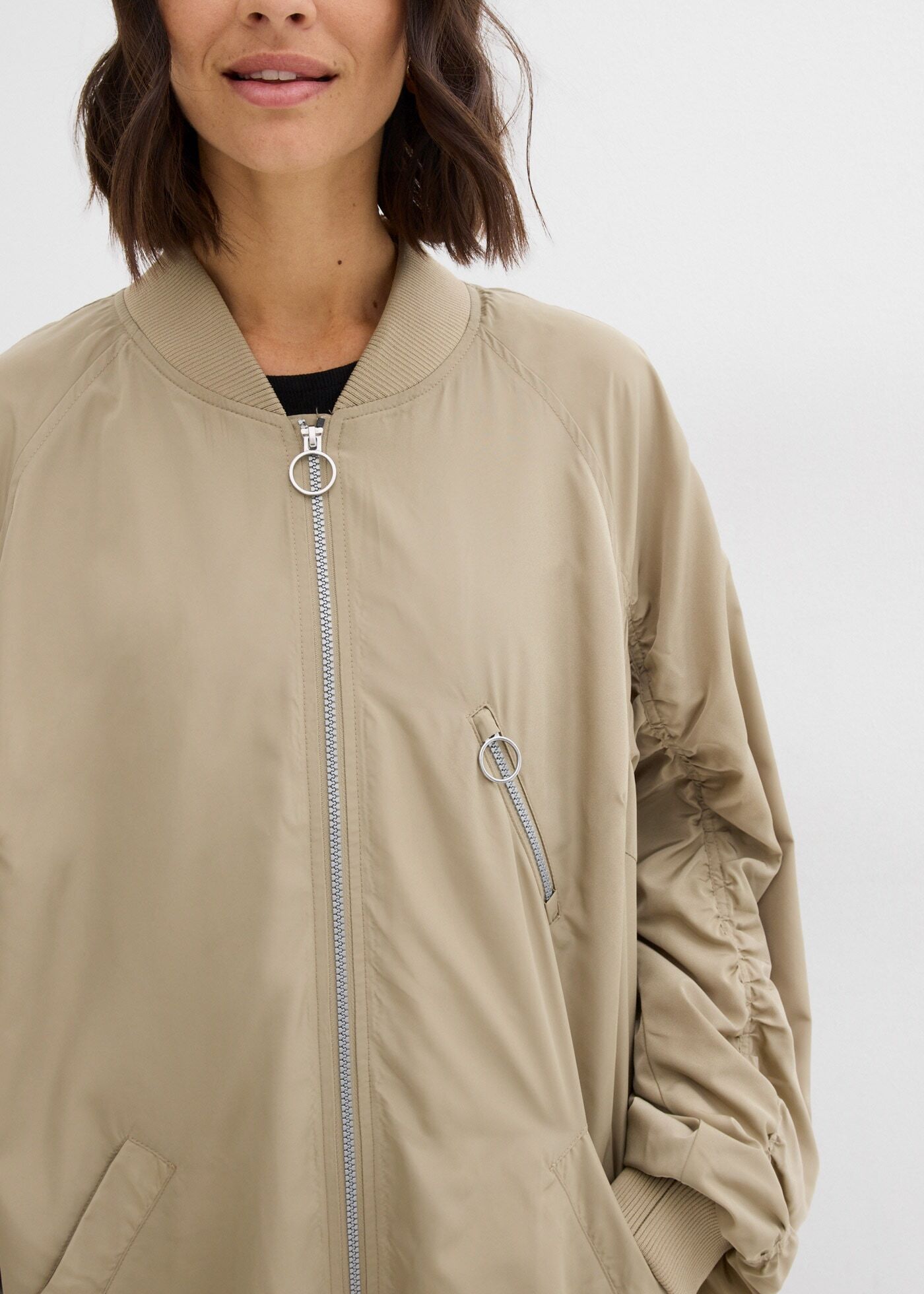 Umstandsmantel BONPRIX, Damen, Gr. 44, new khaki, Web, Obermaterial: 100% Polyester. Futter: 100% Polyester, unifarben, lässig geschnitten ca. Mitte Wade, Rundhals, Rippbündchen, Mäntel Umstandsmantel, lässige Passform, mit Raffdetail am Ärmel, 2-Wege-Rei