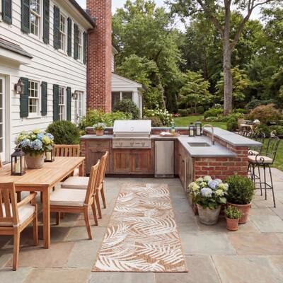SAFAVIEH Beach House Amzie Transitional Rug