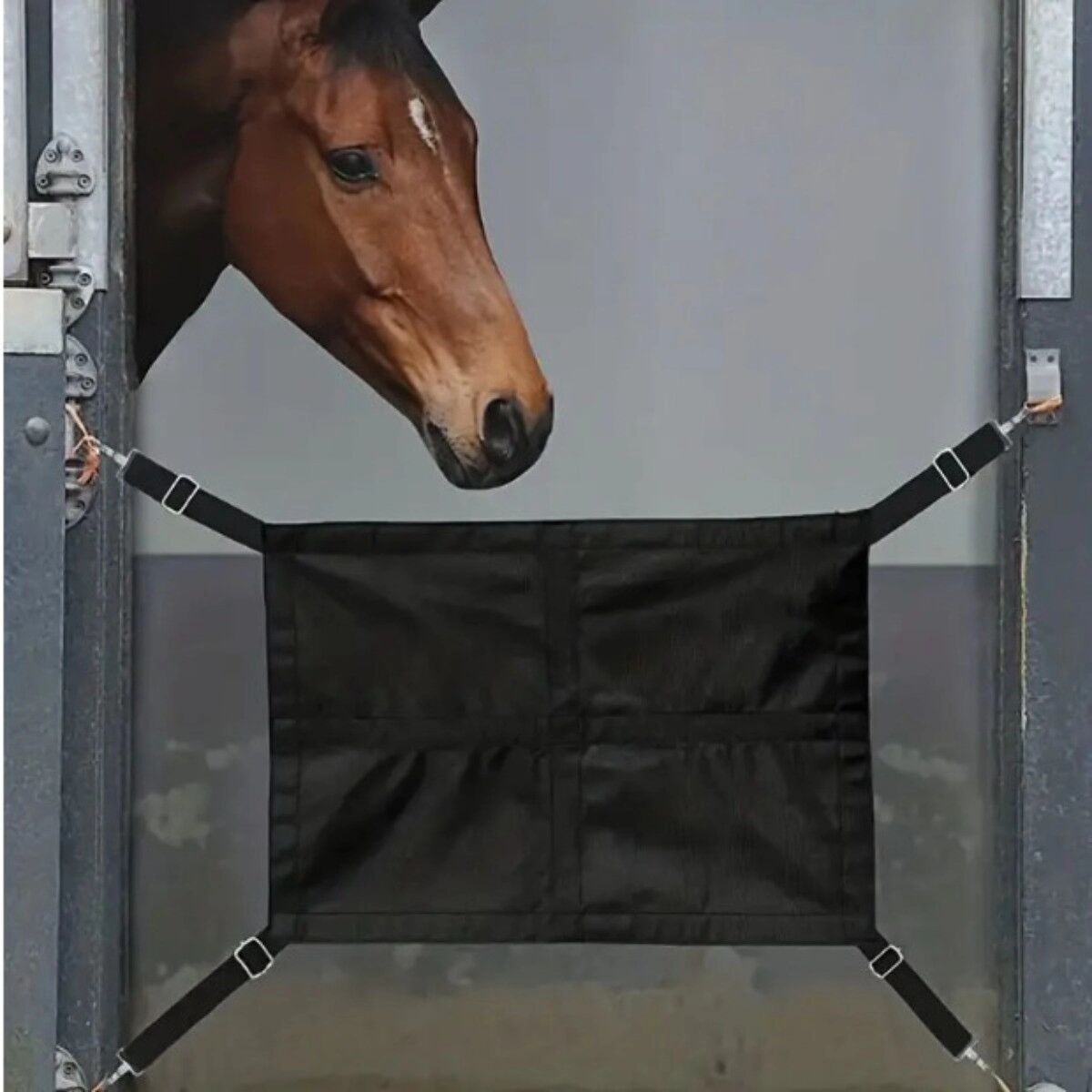 INF Pferdegang-Barriere – Schwarzes Oxford-Gewebe Stall-Trennvorhang mit Eckhaken, 69cm x 48cm x 0.5cm