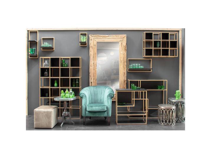Wandregale I Front & Korpus: Massivholz Akazie, gebeizt und lackiert Gestell: Metall, lackiert Schwarz 100 x 100 x 25cm