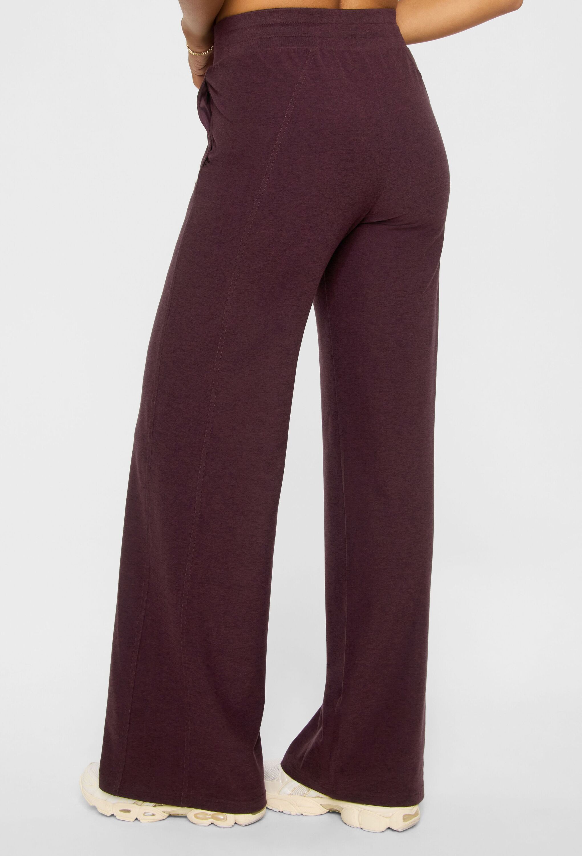 Jogginghose FABLETICS "Fabletics Hose CLOUD JERSEY WIDE LEG PANT", Damen, Gr. L, N-Gr, rot (oxblood heather), Obermaterial: 88% Polyester PES. 12% Elasthan EL., uni, regular fit, Hosen Jogginghose, mit weitem Bein