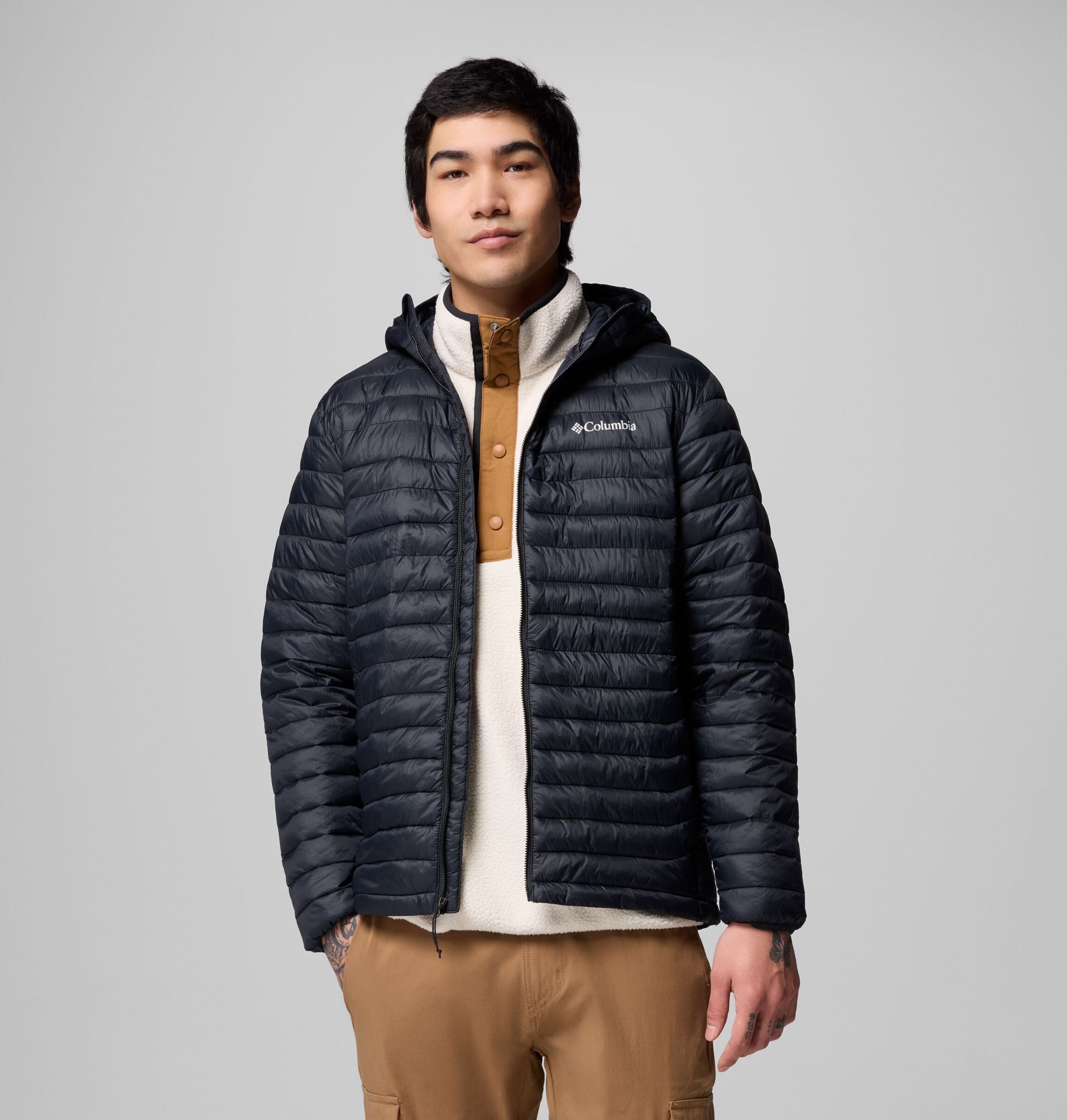 Steppjacke COLUMBIA "POWDER PASS HOODED JACKET", Herren, Gr. S, schwarz, Steppware, Obermaterial: 100% Nylon. Futter: 100% Nylon. Wattierung: 100% Polyester, unifarben, Basic hüftbedeckend, elastischer Bund, Jacken Steppjacke, mit Reißverschlusstaschen, w