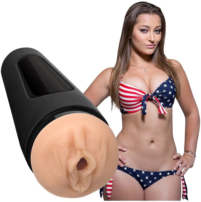 Main Squeeze Dani Daniels