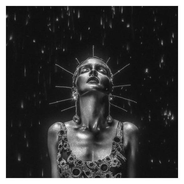 Vertigo Berlin Vicious Creature (Lauren Mayberry) (6558872)