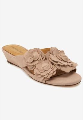 Women's The Carmen Slip On Mule by Comfortview in Nude (Size 12 M)