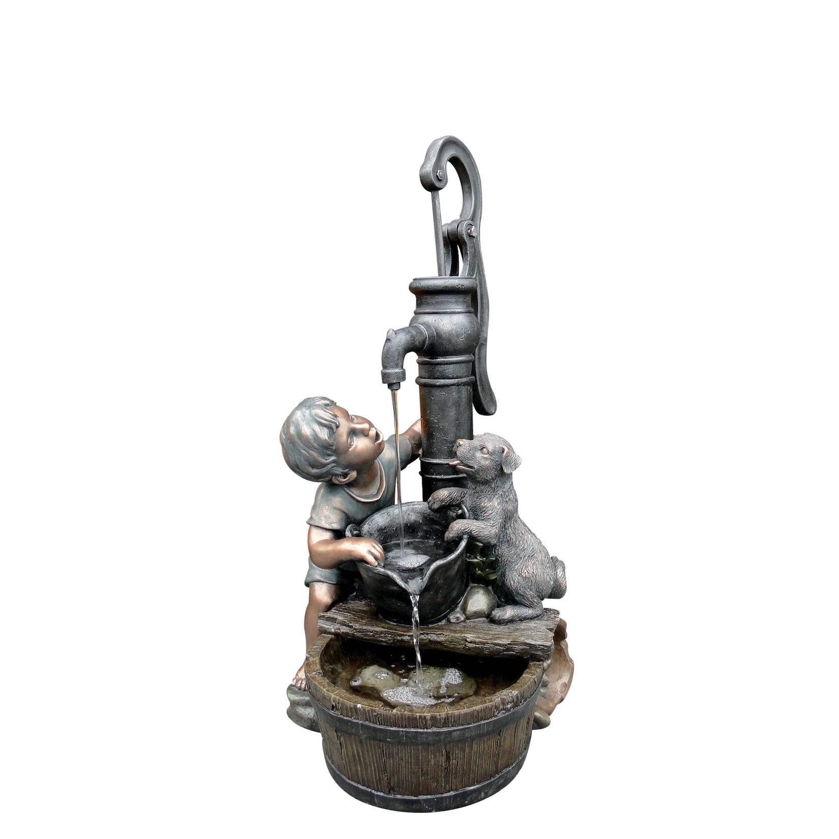REGINA - Polyresin, Rustikale Dekoration "Junge und Hund am Brunnen"