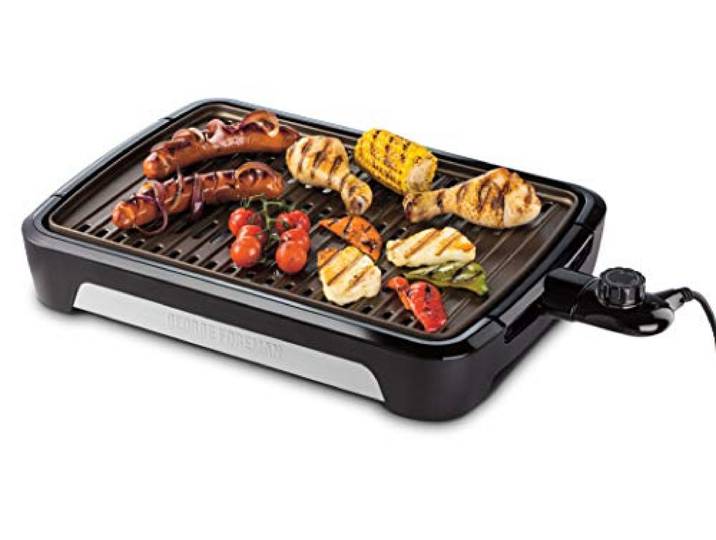 George Foreman Barbecue électrique portable [80% moins de fumée] Barbecue de table & extérieur (Grille antiadhésive compatible lave-vaisselle\, bac à graisse\, réglage de température) 25850-56