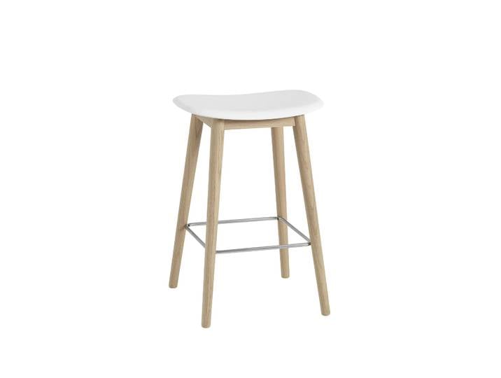 Muuto Fiber counter Stuhl 65 cm White, Eichenholzbeine