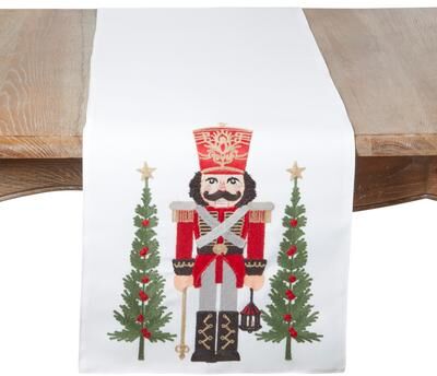 "Saro Lifestyle Nutcracker Christmas Table Runner - Embroidered Nutcracker and Evergreen Tree Design for Holiday Dining - 16""x70"""