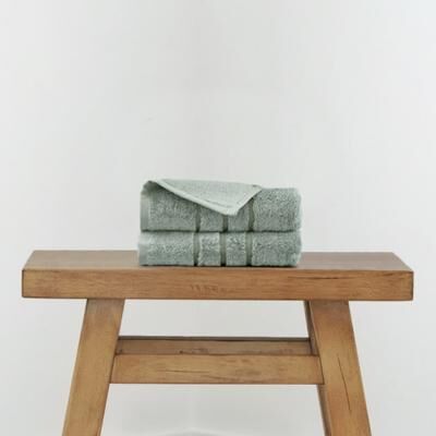 Cariloha Hand Towel   Turkish Cotton and Viscose Material Blend   Extra Smooth, Odor Resistant and Highly Absorbent