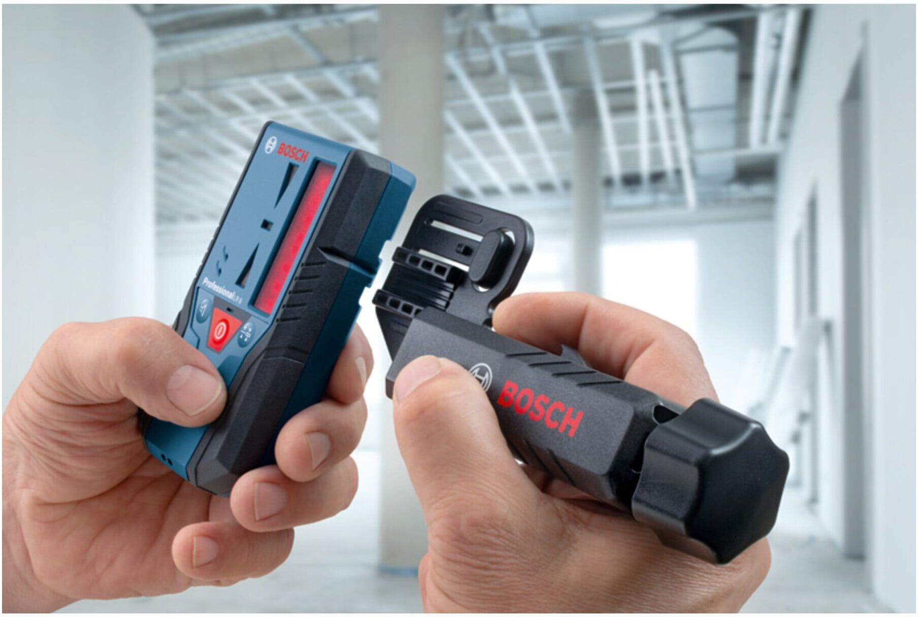 Bosch Professional Halterung für LR 6 LR 7 - Praktische Halterung für Laserempfänger LR 6 und LR 7, 1608M00C1L)