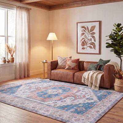 SAFAVIEH Tucson Machine Washable Slip Resistant Tahmina Oriental Rug