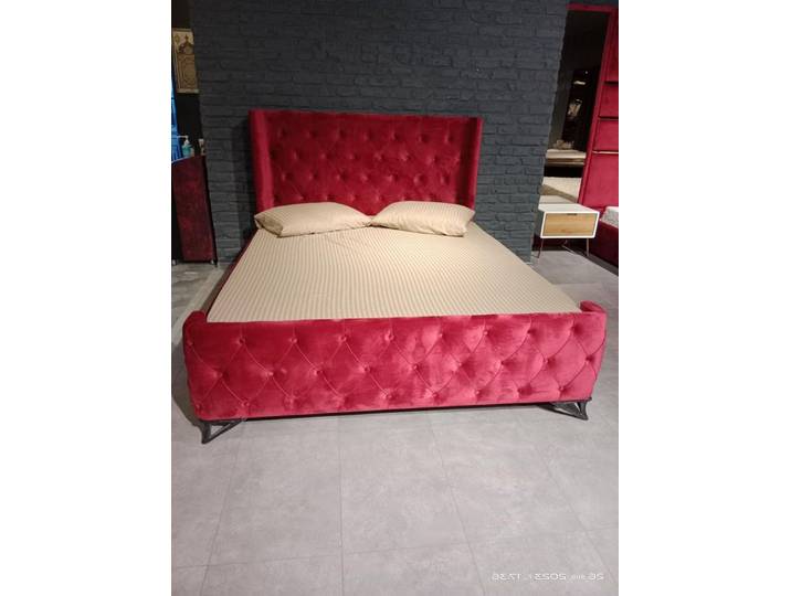 Xlmoebel Boxspringbett Chesterfield Bett mit roter Polsterung im eleganten Design (Bett), Hergestellt in Europa