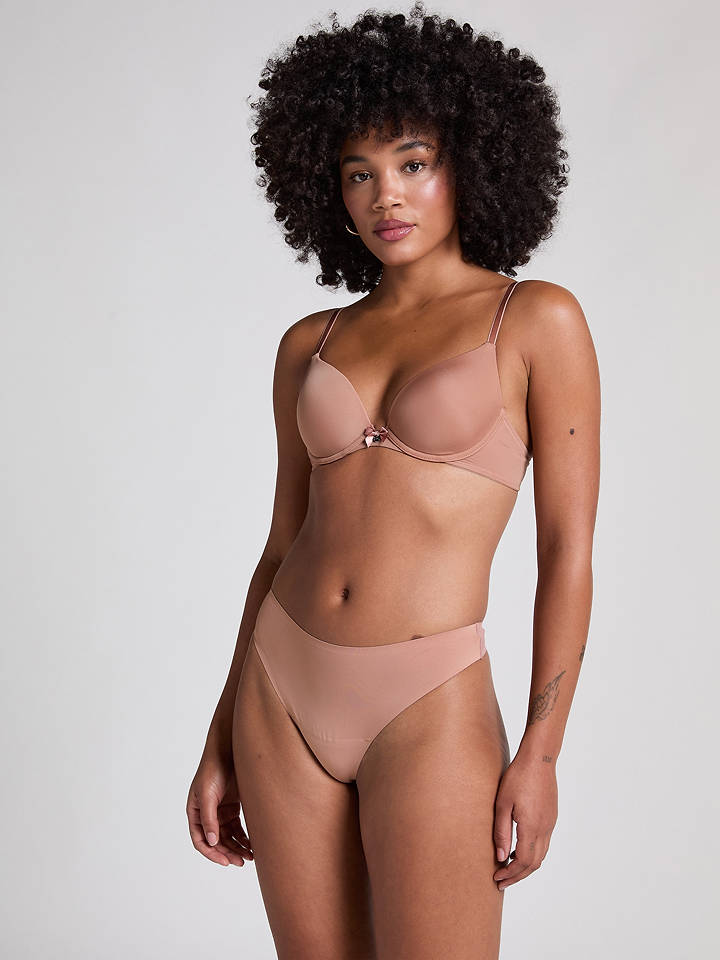 Hunkemöller Strings in Beige - S