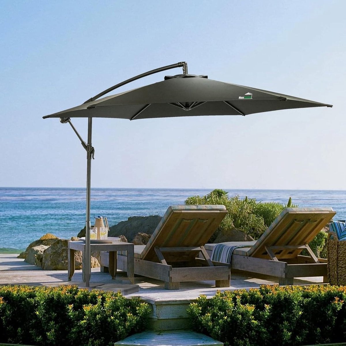 Moderne zwarte aluminium cantilever parasol met stalen voet
