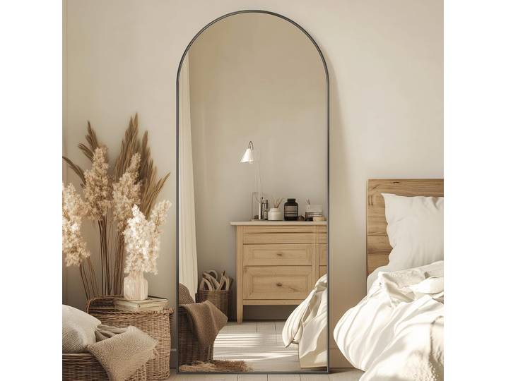 Miroir sur pied Antok 147 x 45 cm – Miroir sur pied incurvé, grand miroir sur pied avec cadre en aluminium et verre incassable, adapté comme miroir mural pour salon et dressing.