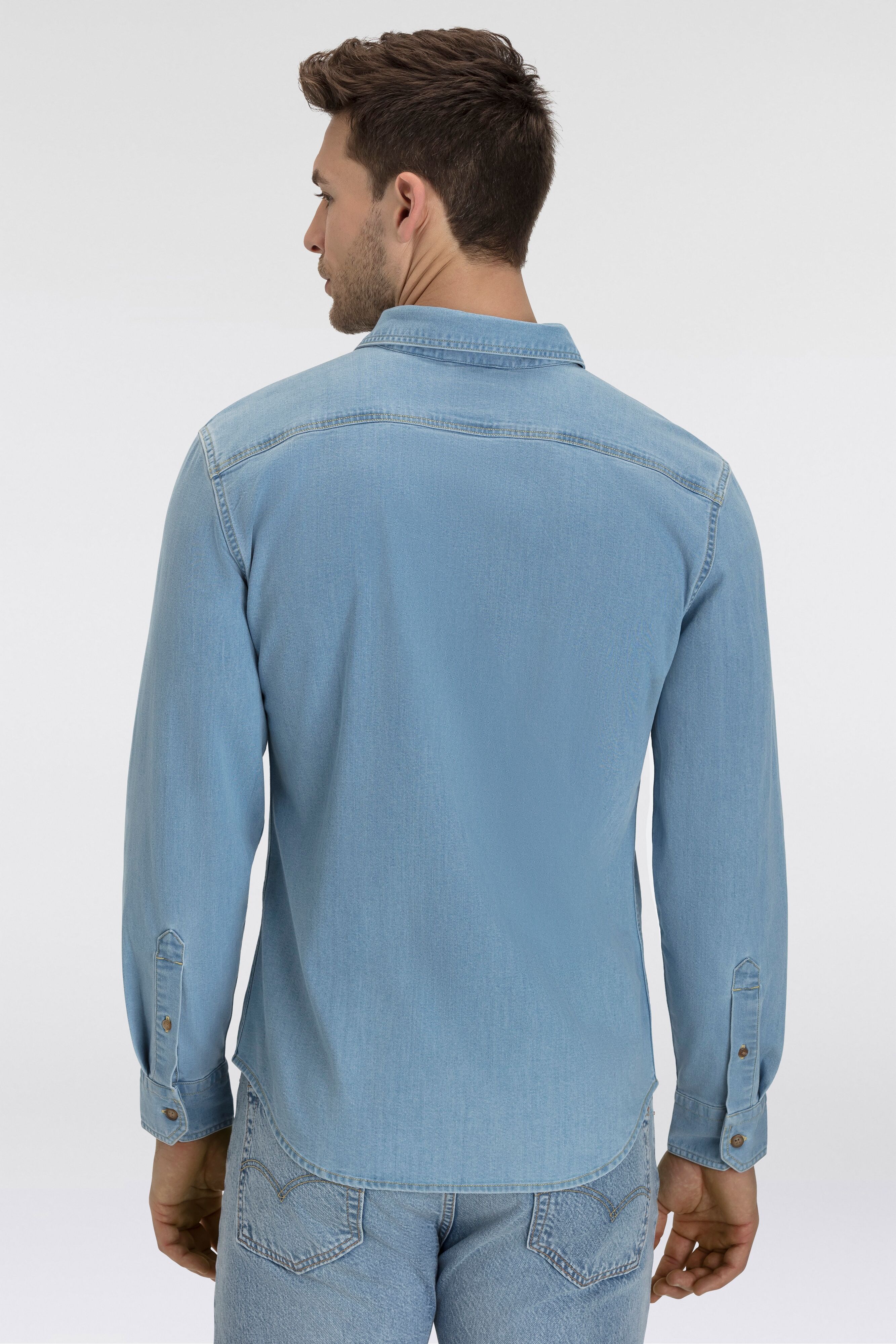 Jeanshemd LEVI'S "LS BATTERY HM SHIRT SLIM", Herren, Gr. M, N-Gr, blau (osborne light wash), Denim/Jeans, Obermaterial: 80% Baumwolle, 19% Polyester, 1% Elasthan, slim fit, Hemden Jeanshemd, aus pflegeleichtem Baumwollmix osborne light wash M, N-Gr