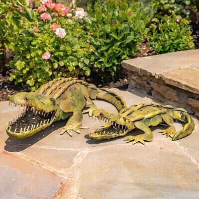 Zaer Ltd "Set of 2 Assorted Decorative Metal Alligators ""Cypress & Blackwater"""