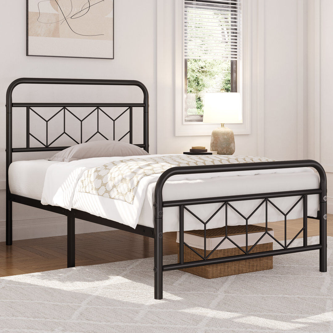 Yaheetech Modern Metal Bed Frame with Vintage Headboard Black Single (3')