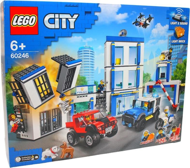 LEGO City 60246 Politiebureau met vrachtwagen, motor en licht- en geluidselementen