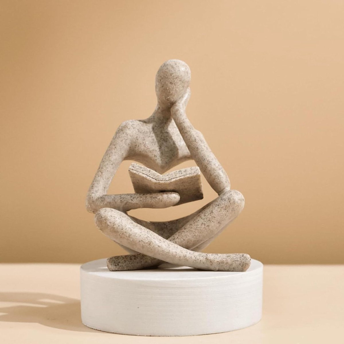 Stijl-A Beige Abstracte Denker Boekensteun voor Decoratie en Studie