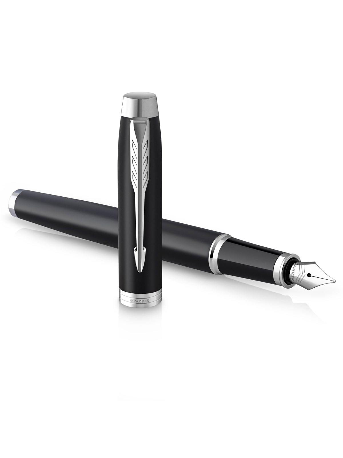 Parker IM Füller | Mattschwarz mit Chrom-Zierteilen | Füllfederhalter mit feiner Feder und blauer Tinte | Geschenkbox
