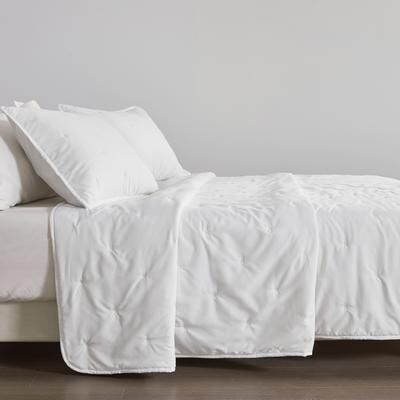 Linery & Co. Detailed Dot Stitch Quilt Set With Shams.