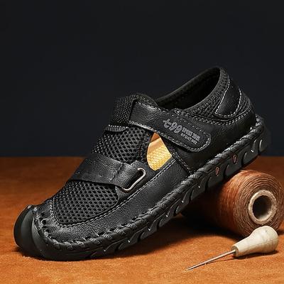 Olivgrüne Herren-Freizeitschuhe aus Mesh mit Klettverschluss, leicht und sportlich, geeignet zum Wandern, Spazierengehen und für Outdoor-Abenteuer.