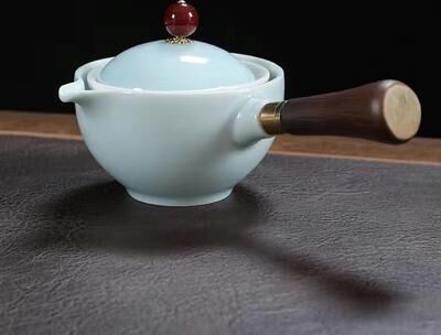 Rare Purchases Creative Home Tea Maker, Automatic Rotating Teapots Ceramic, Kungfu Teaware Kit, Filter Side Handle Pot white