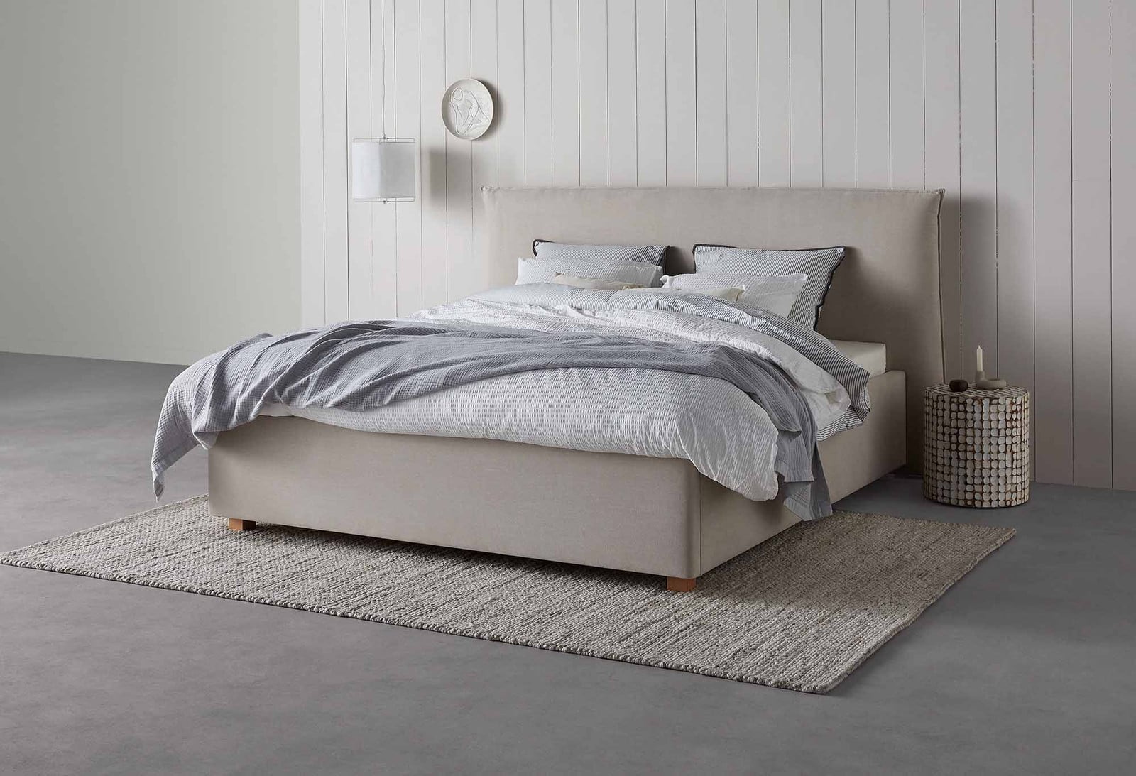 Swiss Sense Capella Celia Bedframe met opbergbox, beige stoffen bedframe met lift-up basis