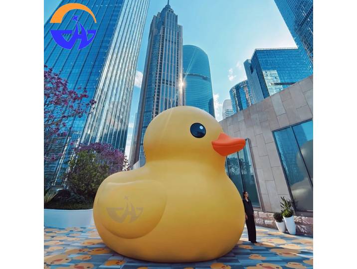 Modèle de canard gonflable géant jaune personnalisé pour la décoration de scène publicitaire d'événements thématiques en centre commercial en plein air