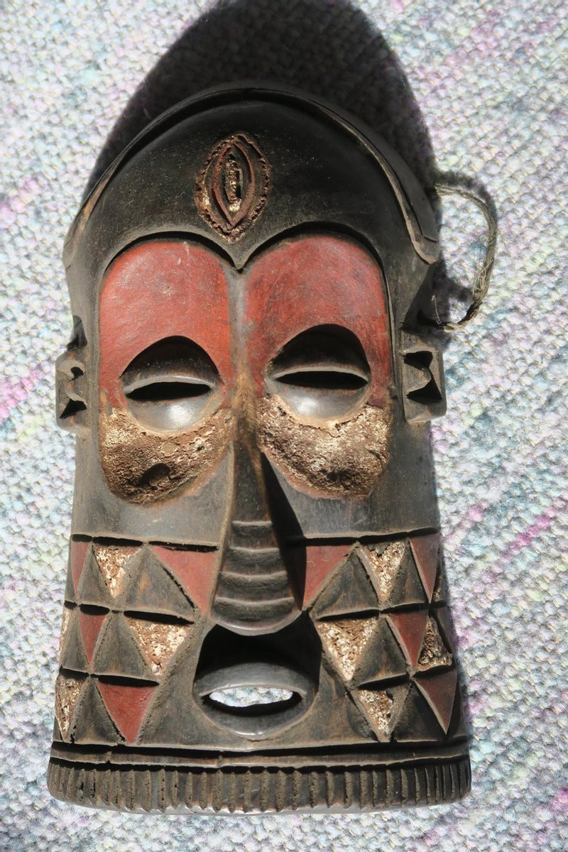Teke stam masker
