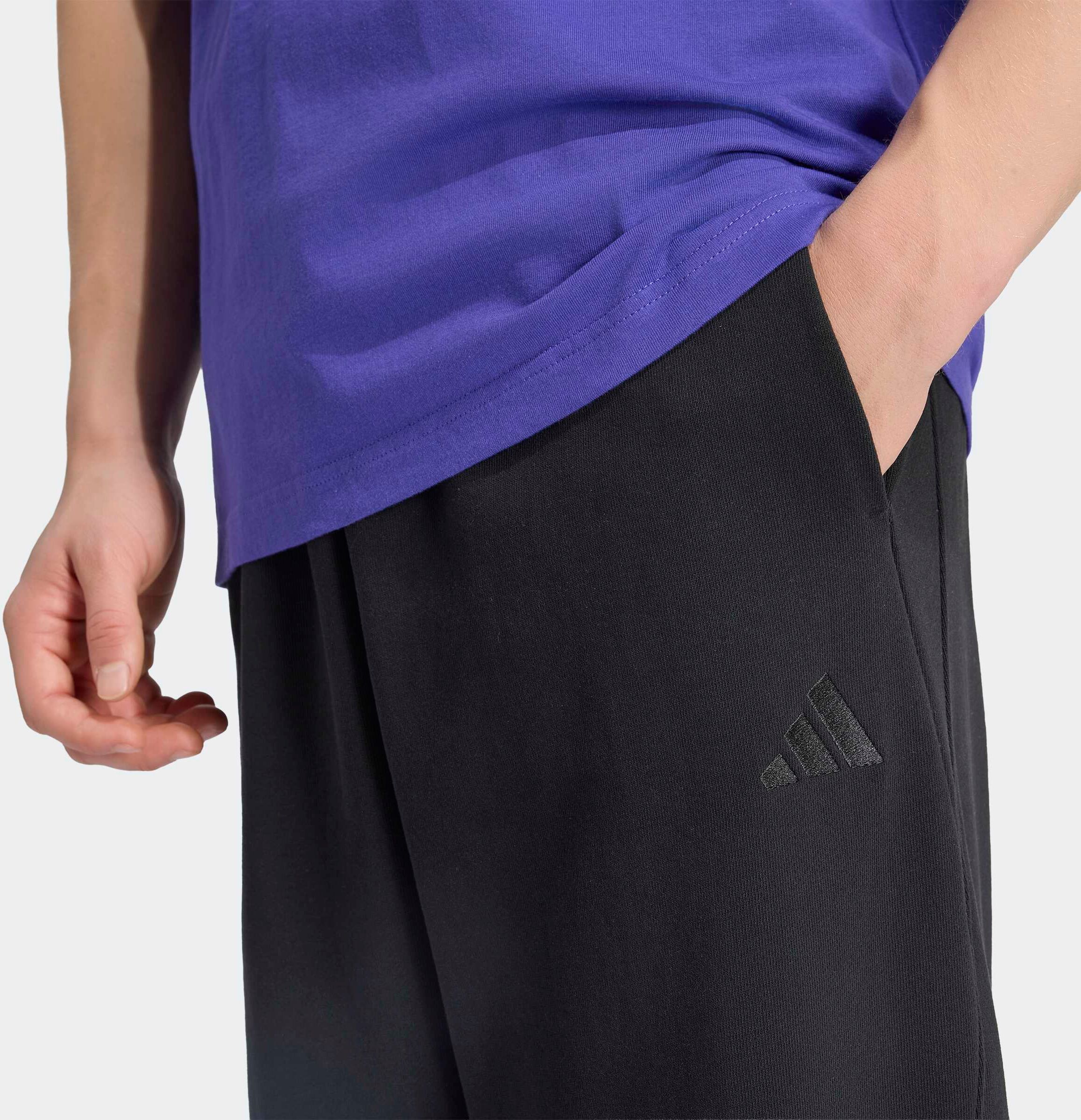 Sportswear "ADIDAS KIT, BÜNDCHEN, REGULÄR GESCHNITTEN, KLEINES LOGO" Schwere Premium-Qualität, robuste Stoffstruktur
