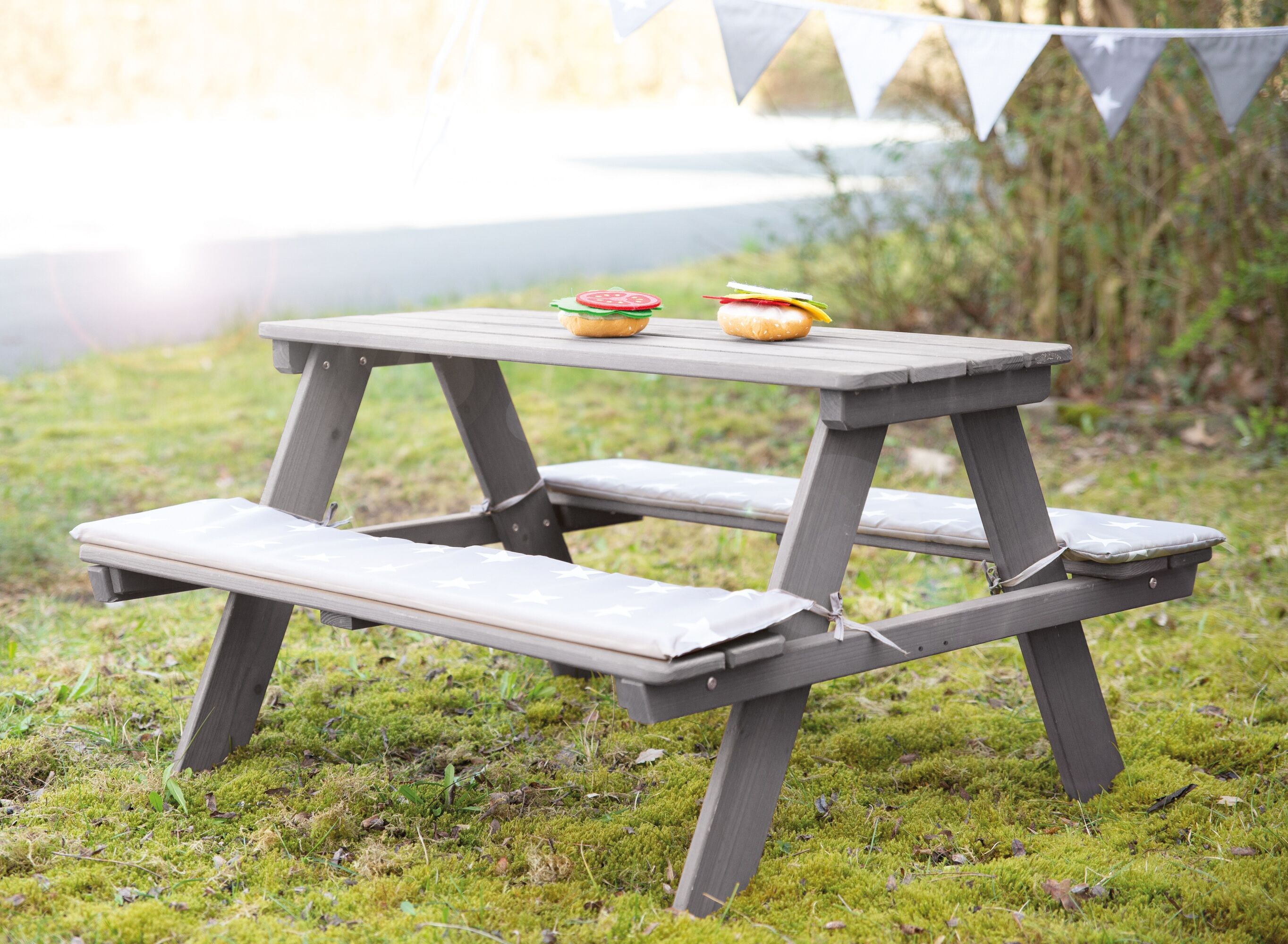 Kindersitzgruppe ROBA "Picknick for 4 Outdoor +, Grau", grau, Sitzmöbel-Sets, Baby, B/H/T: 89cm x 50cm x 84,5cm, Kindersitzgarniturmit 2 Sitzauflagen, Massivholz, Kindersitzgruppe, mit abgerundeten Ecken; inklusive Sitzauflagen Â»Little StarsÂ«, B:89cm H: