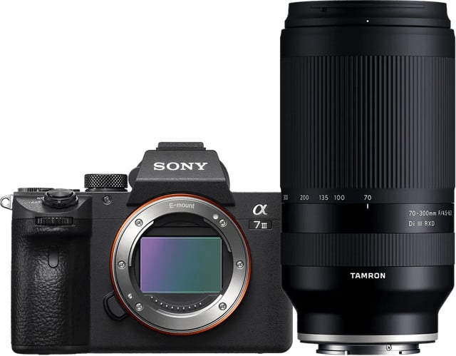Sony A7 III camera met Tamron 70-300mm f/4.5-6.3 Di III RXD lens