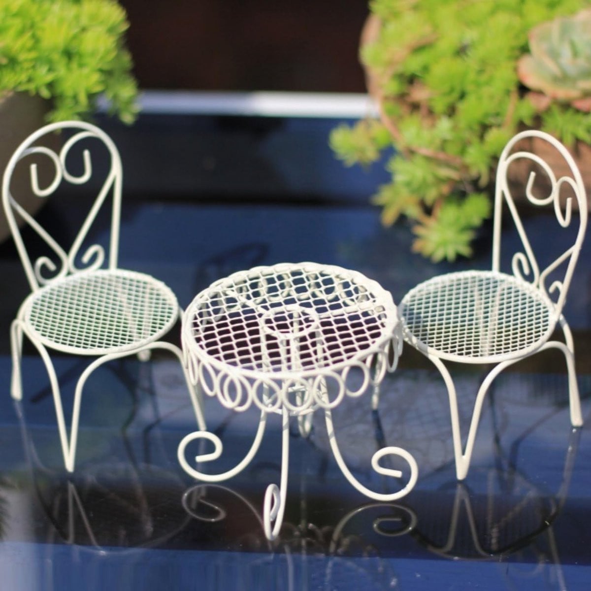 Miniatuur Tafel en Stoelen Set van 3, Metalen Meubels voor Tuin en Interieur, Vintage Decoratie
