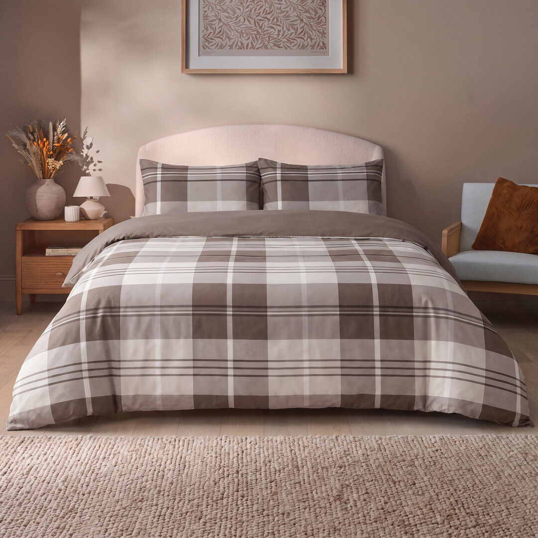 Silentnight Coverless 10.5 Tog Duvet and Pillowcase Set, Printed Check Natural Check Super King